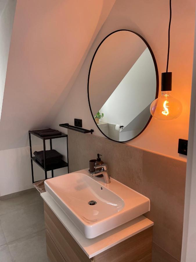 Roemer Apartment Und Zimmer テュルクハイム エクステリア 写真